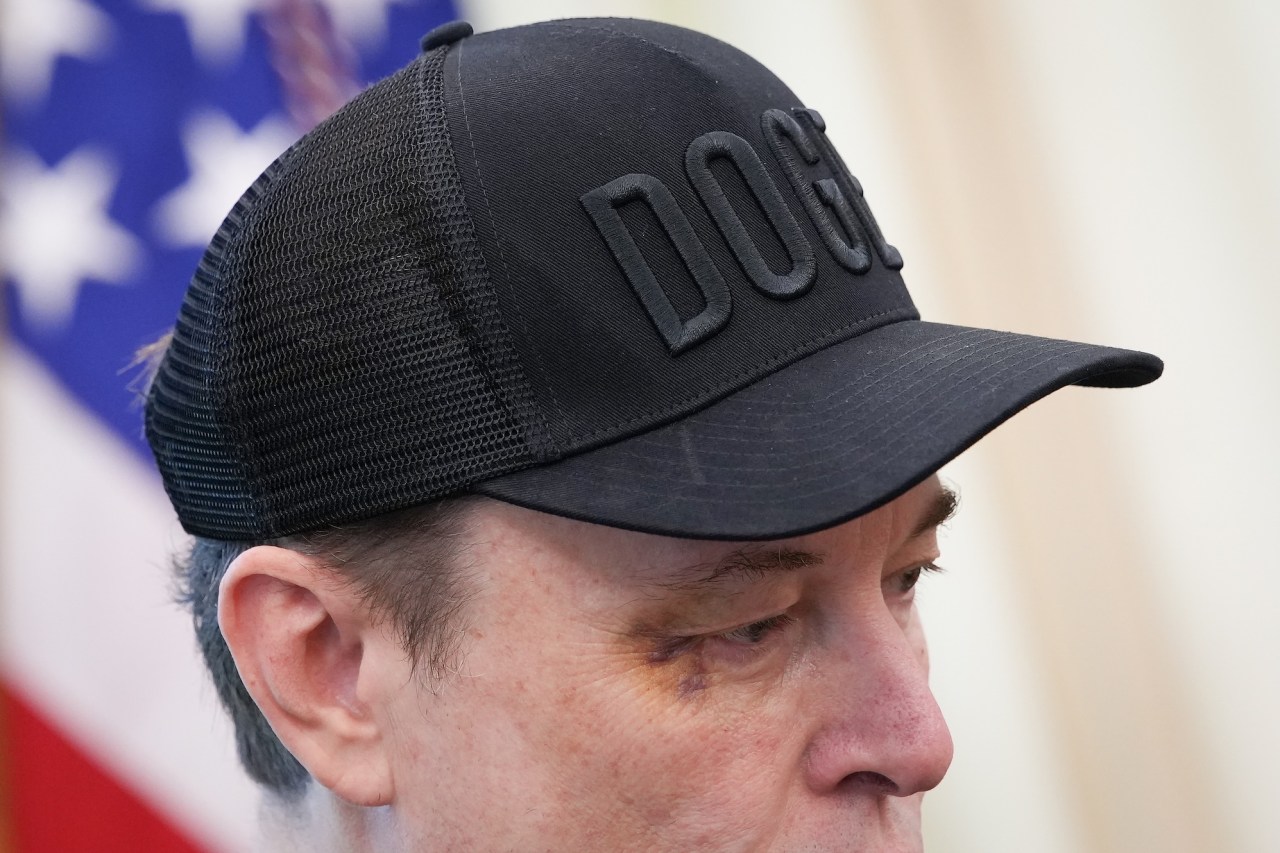 دولت فدرال ایالات متحده چندین بار نقض شد - The U.S. federal government was breached, several times over